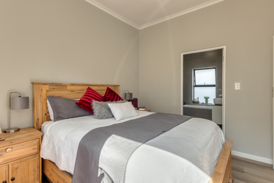 3 Bedroom Property for Sale in Aan de Wijnlanden Western Cape